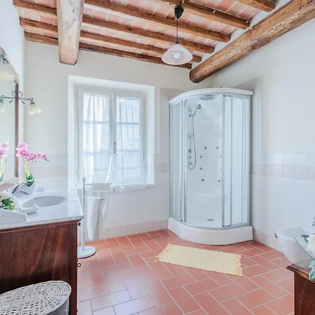 Dondolino, A Stylish Villa *