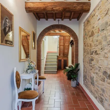 Villa Dondolino, A Stylish Lucca
